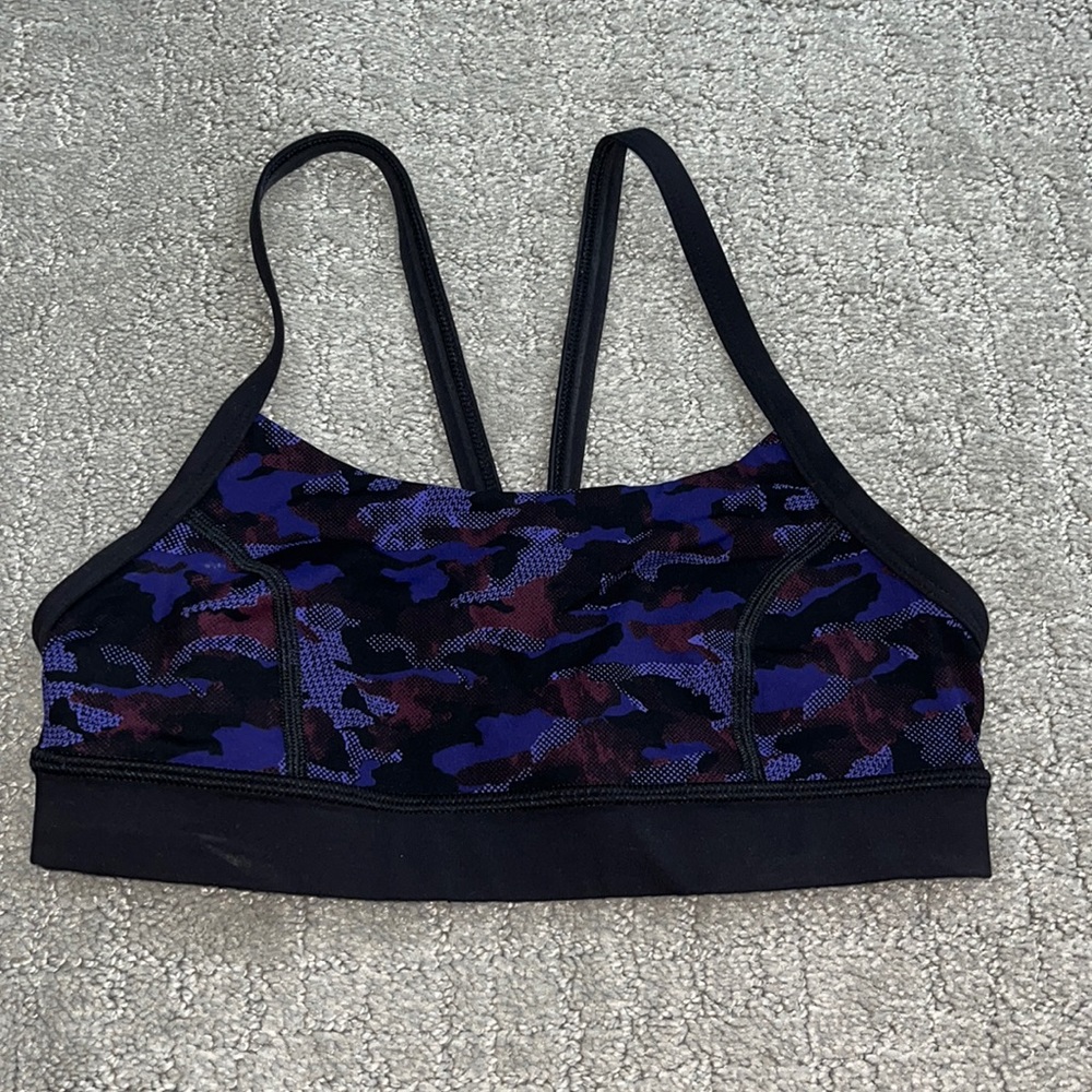 Lululemon sports bra
